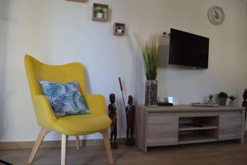 Marieli Apartment Perama  Ngoại thất bức ảnh